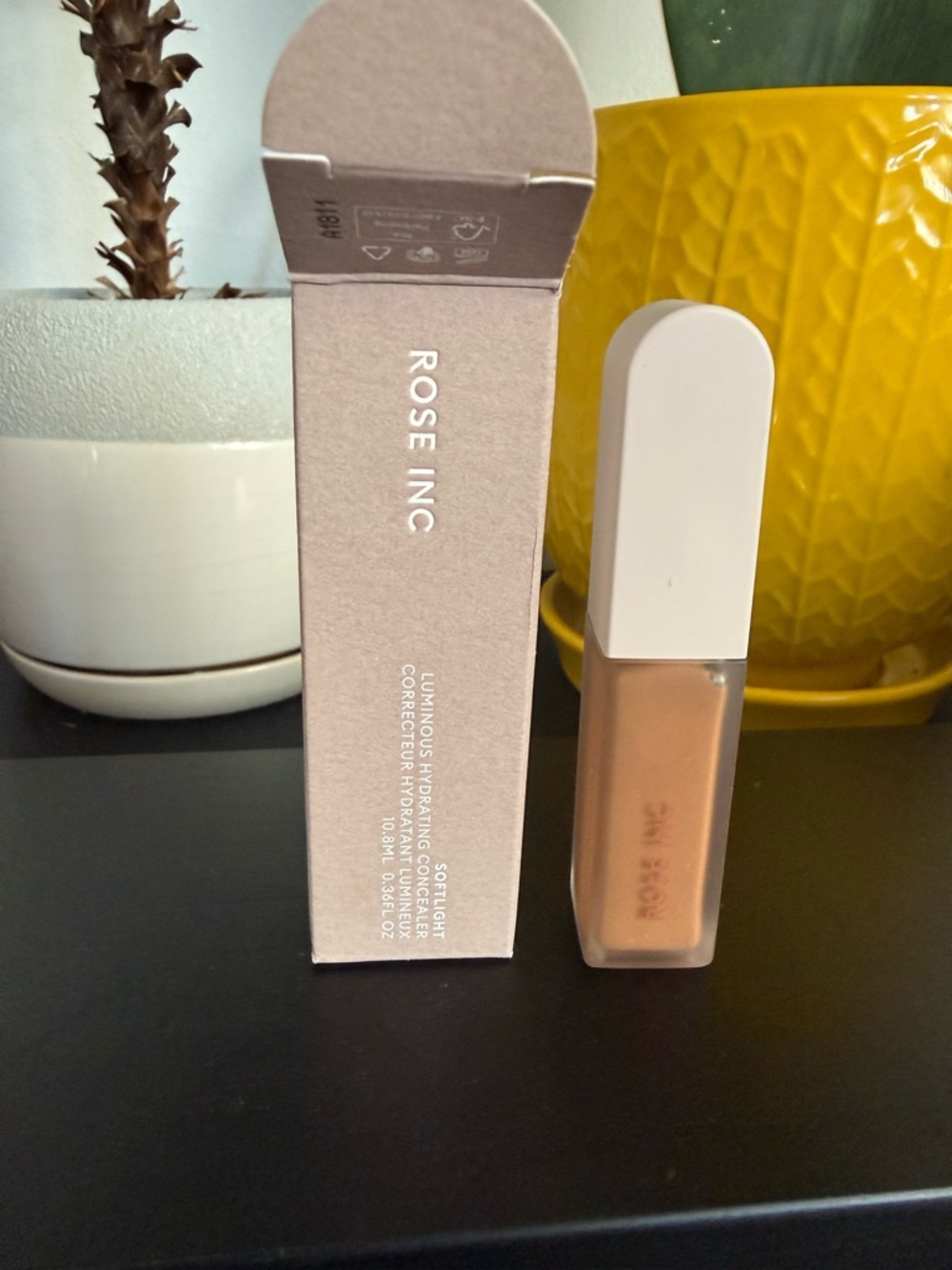 Rose Inc Hydrating Concealer - LX 140